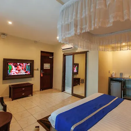 Koki Hotel Kampala Exterior photo